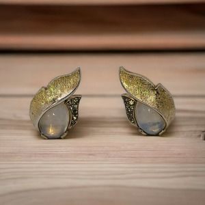 Crown Trifari Alfred Phillipe Jelly Belly Faux Moonstone/Rhinestones 1930-1950